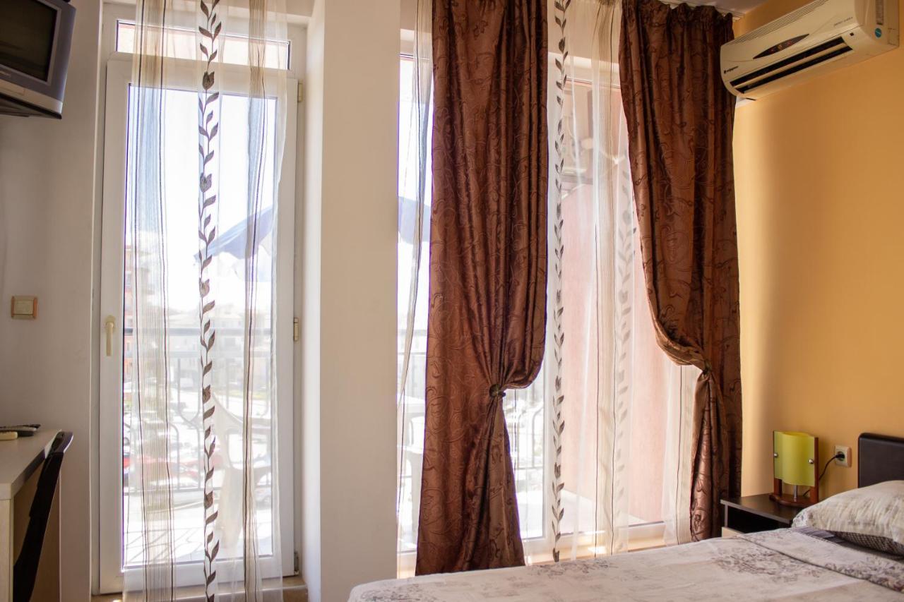 Central Couple Studio Pomorie Kültér fotó