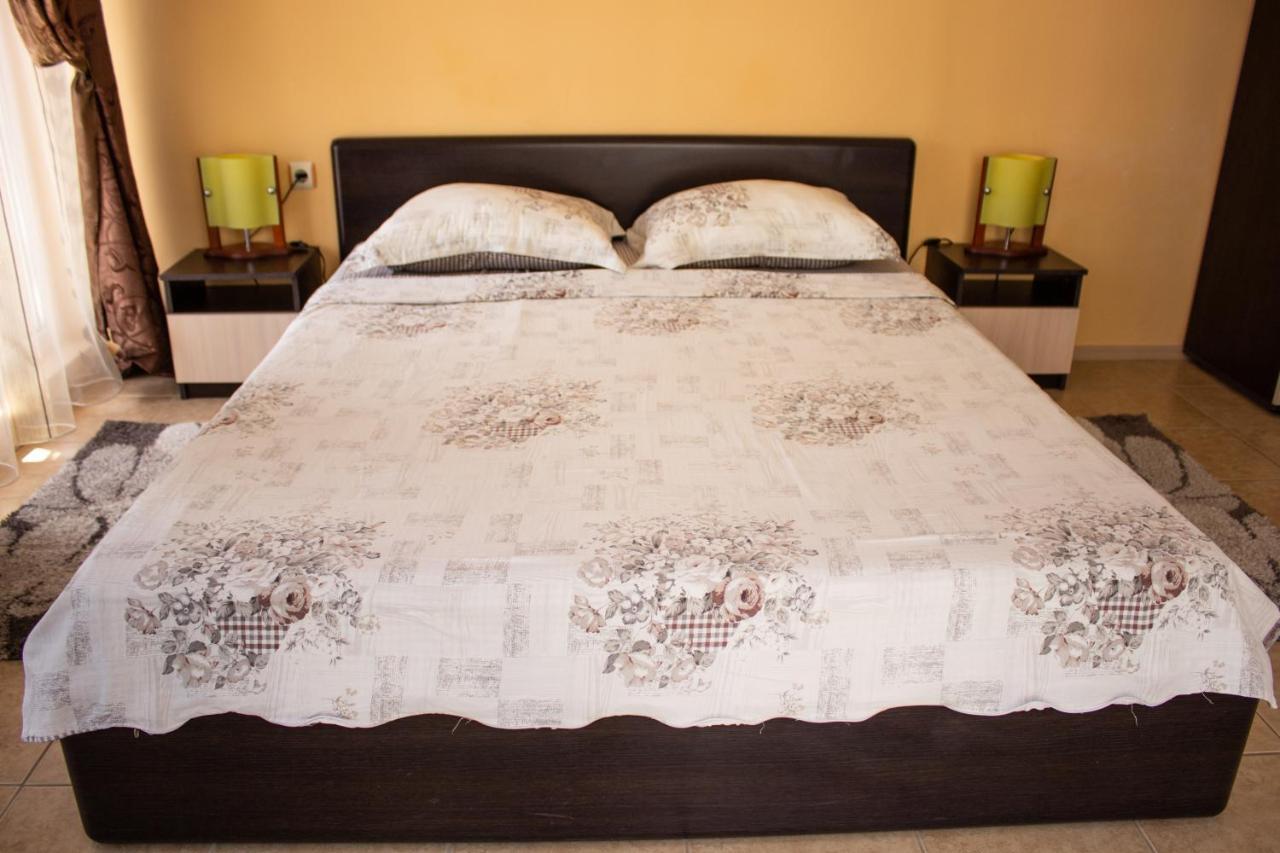Central Couple Studio Pomorie Kültér fotó